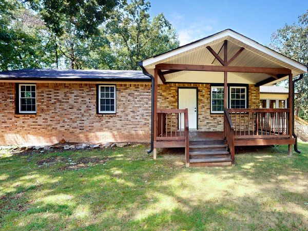 9092 E 40 Rd, Bon Aqua, TN 37025