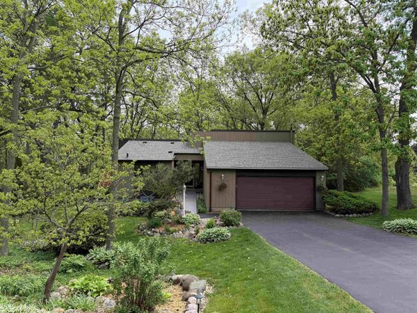 6223 Knollwood Drive, Oregon, WI 53575
