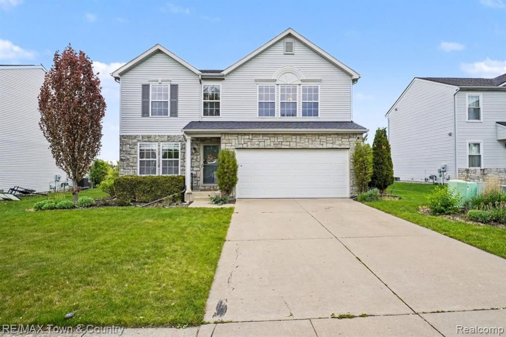 3253 Pine Run Drive, Clayton Township, MI 48473 Main Photo