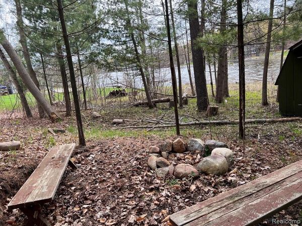 2903 Rushton Road , Central Lake Vlg, MI 49622