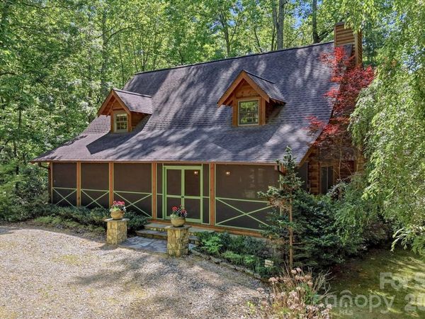 16 Shadow Brook Drive, Flat Rock, NC 28731