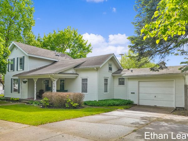 407 S Lincoln Street, Portland, MI 48875