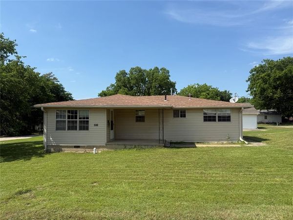 417 W 8th Street, Wewoka, OK 74884