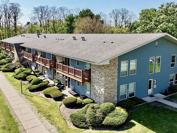300 opatrny Drive , Unit 130, Fox River Grove, IL 60021