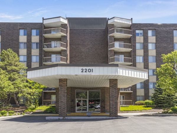 2201 S Grace Street , Unit 603, Lombard, IL 60148