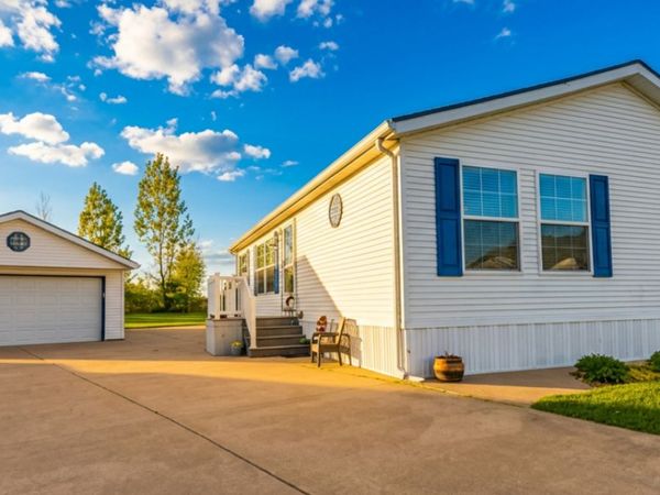 23031 S Glen Eagle Drive, Frankfort, IL 60423