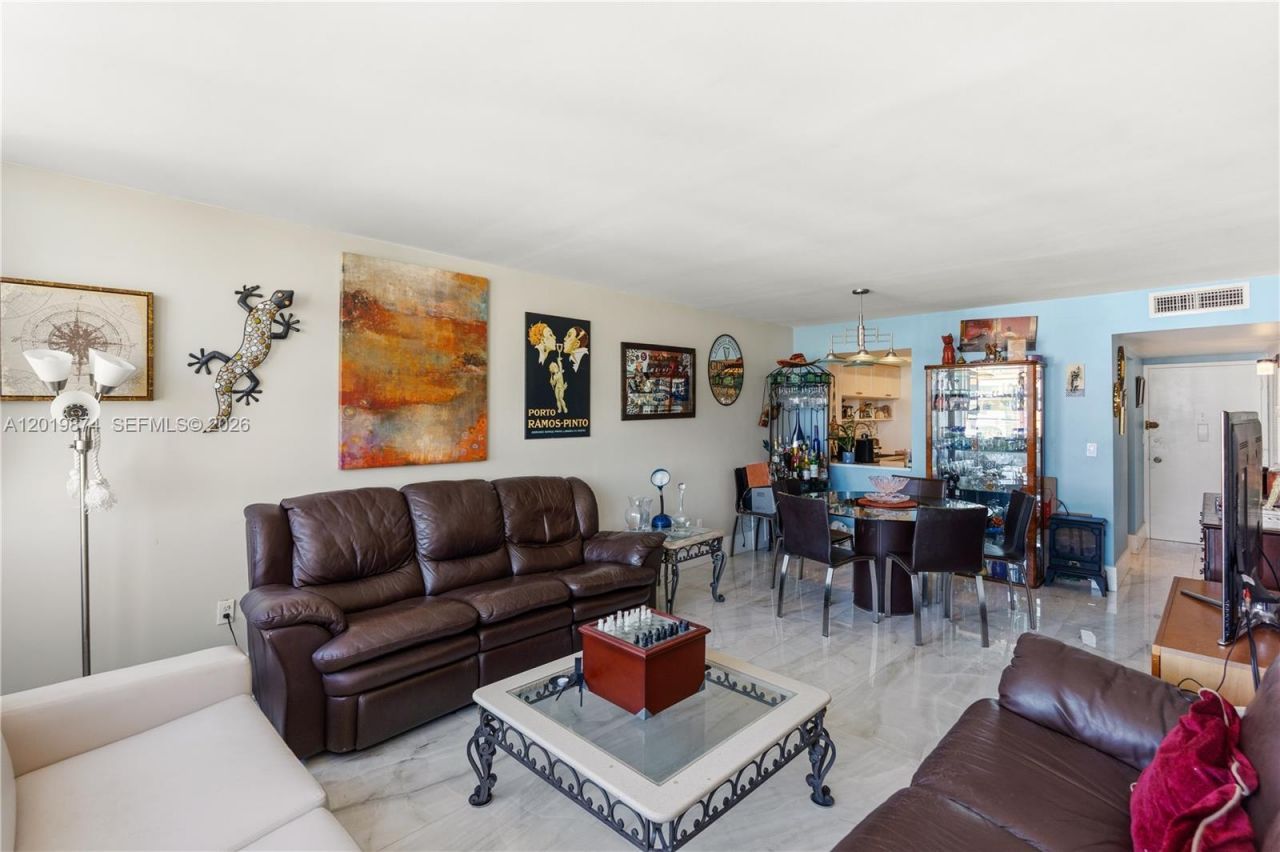 1351 NE Miami Gardens Dr, Unit 1603E, Miami, FL 33179 Photo