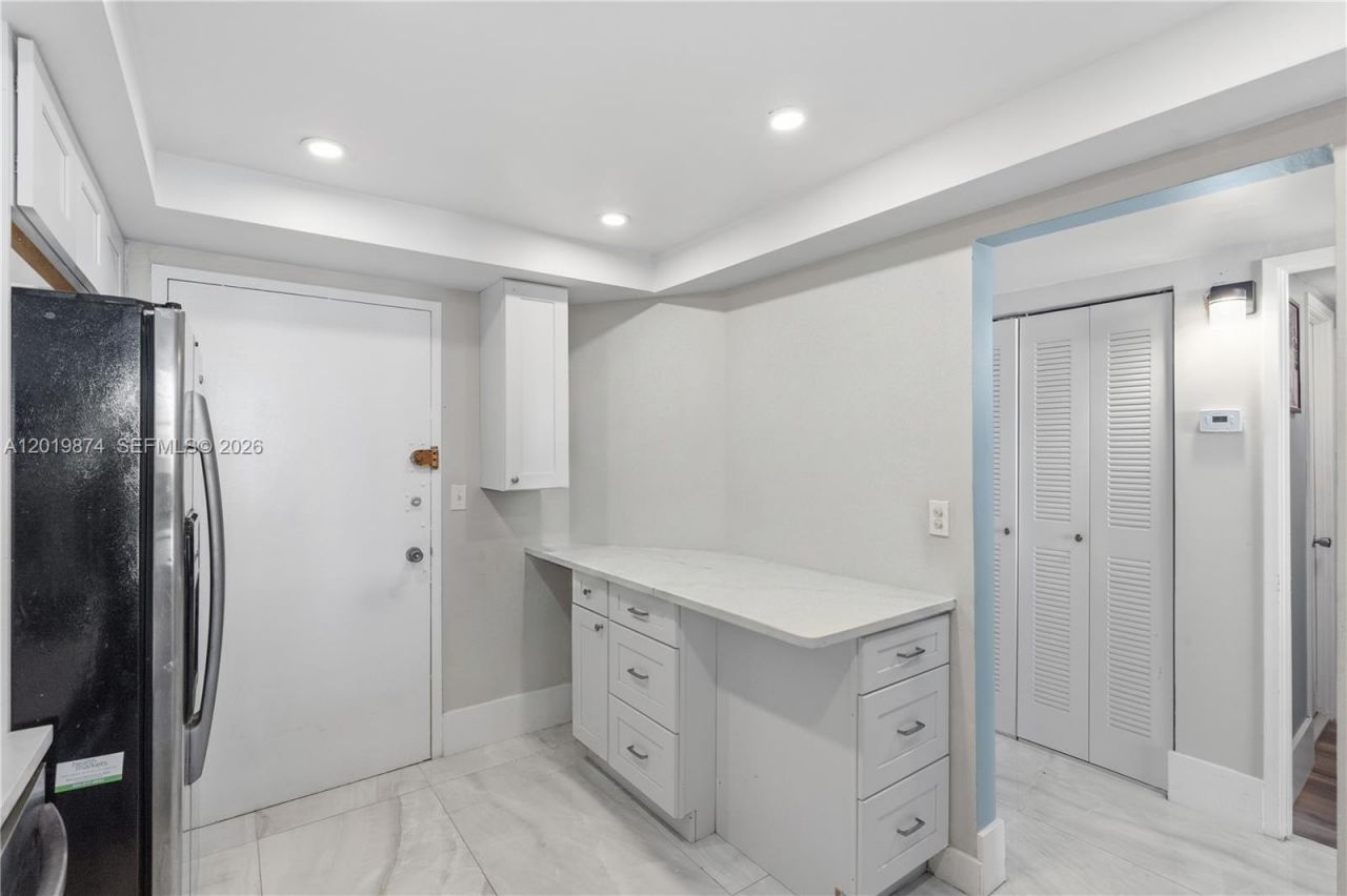 1351 NE Miami Gardens Dr, Unit 1603E, Miami, FL 33179 Photo
