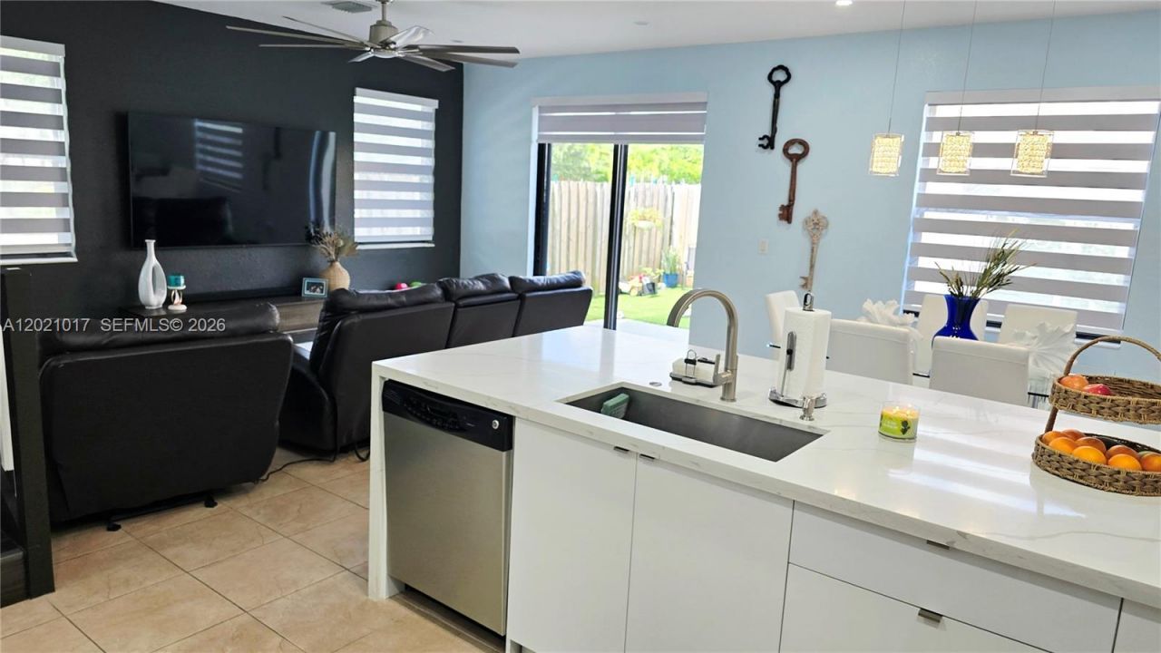 17470 SW 153rd Ave, Unit 17470, Miami, FL 33187 Photo