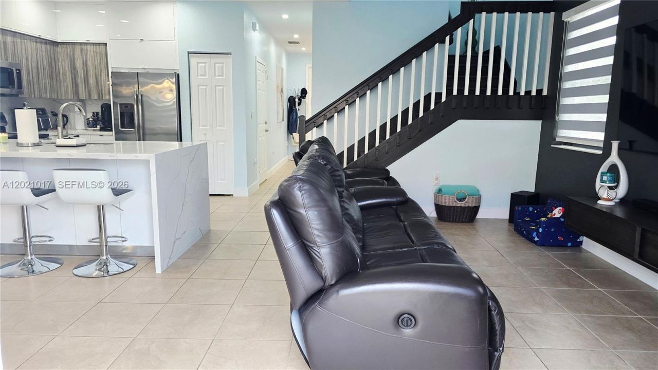 17470 SW 153rd Ave, Unit 17470, Miami, FL 33187 Photo