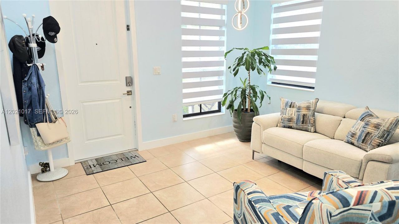 17470 SW 153rd Ave, Unit 17470, Miami, FL 33187 Photo