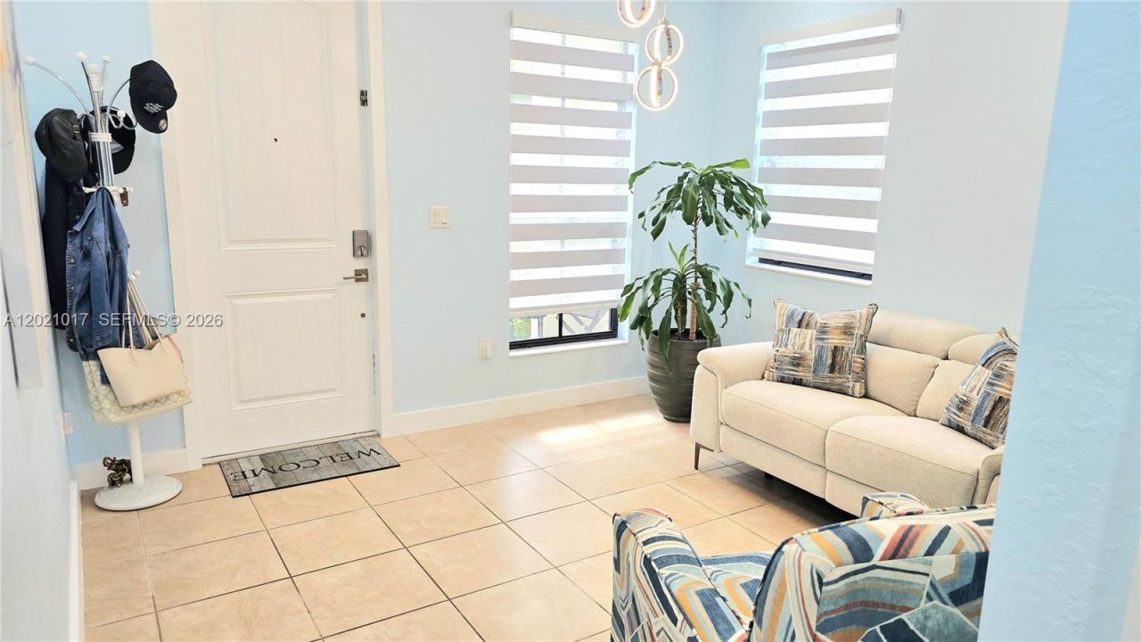 17470 SW 153rd Ave, Unit 17470, Miami, FL 33187 Photo