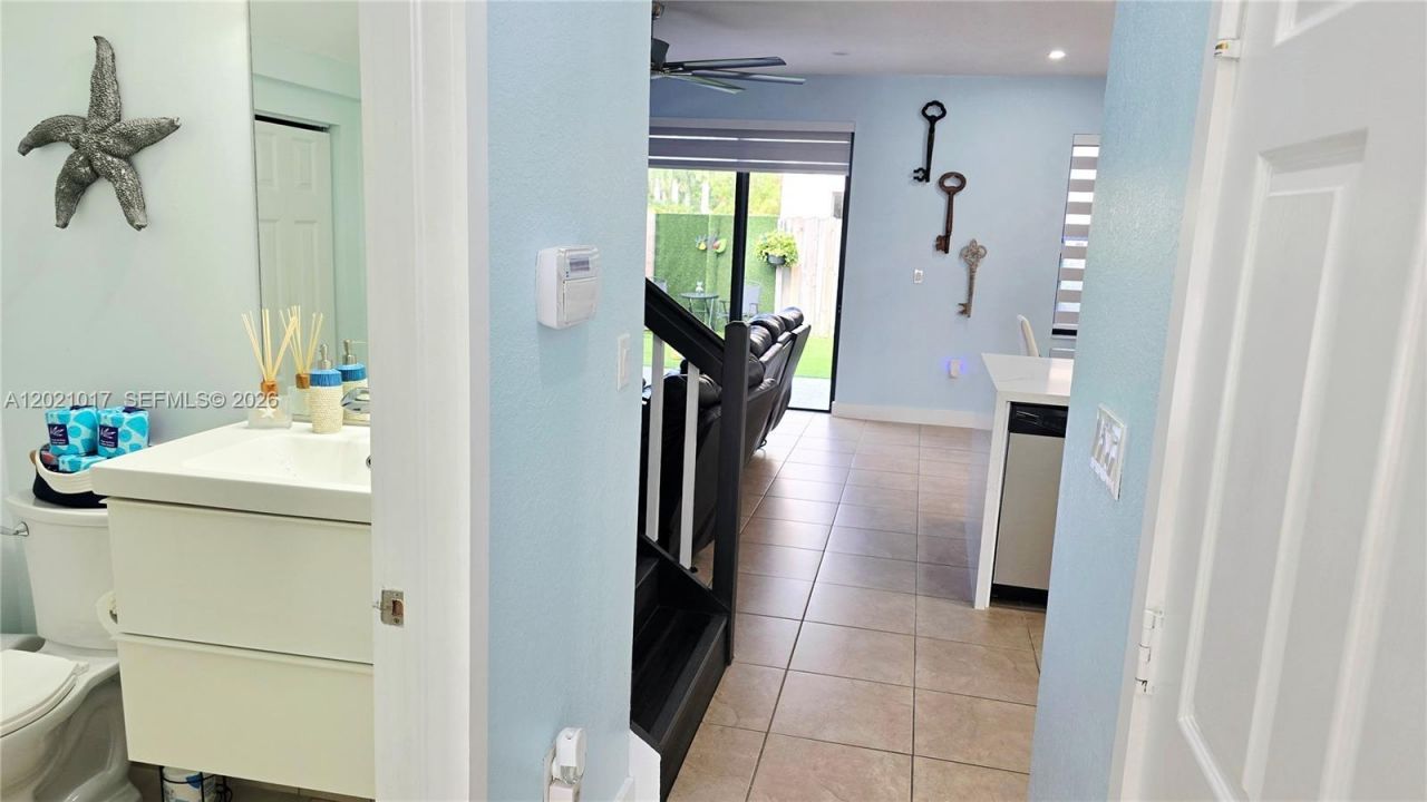17470 SW 153rd Ave, Unit 17470, Miami, FL 33187 Photo