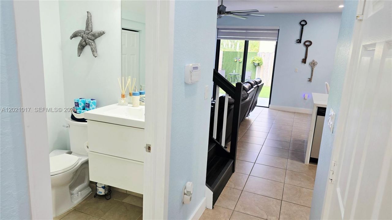 17470 SW 153rd Ave, Unit 17470, Miami, FL 33187 Photo
