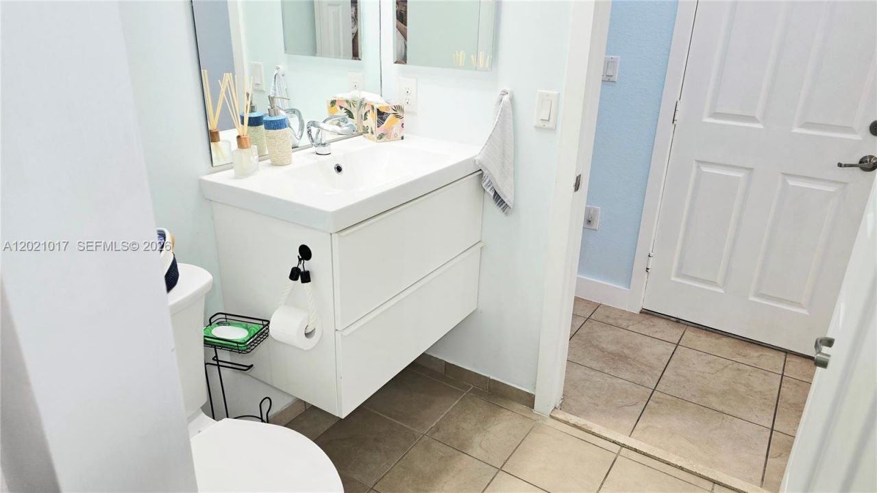 17470 SW 153rd Ave, Unit 17470, Miami, FL 33187 Photo