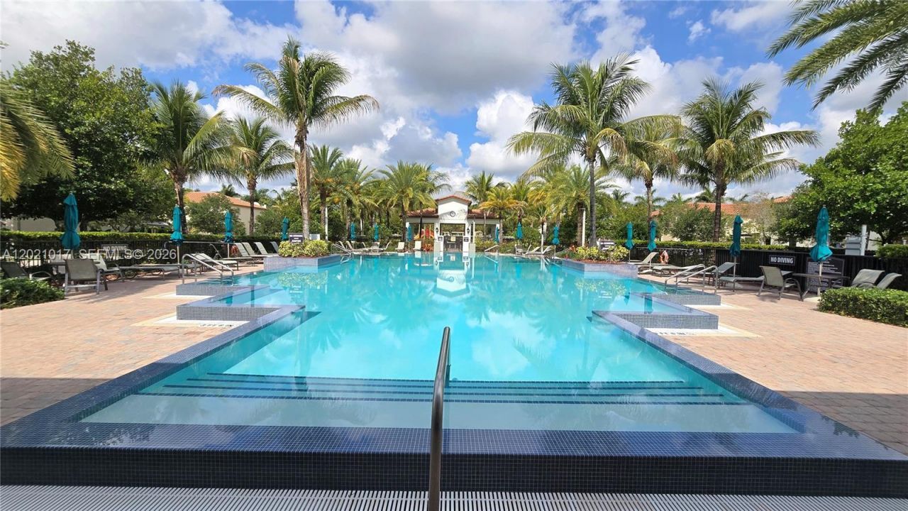 17470 SW 153rd Ave, Unit 17470, Miami, FL 33187 Photo