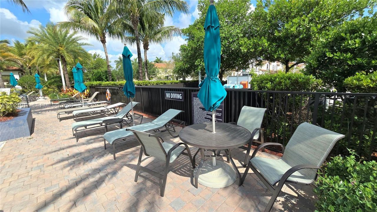 17470 SW 153rd Ave, Unit 17470, Miami, FL 33187 Photo