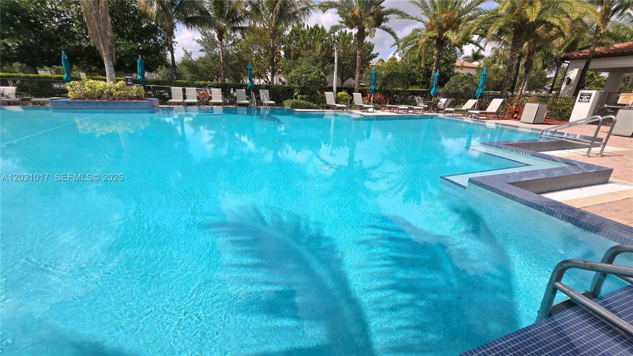 17470 SW 153rd Ave, Unit 17470, Miami, FL 33187 Photo