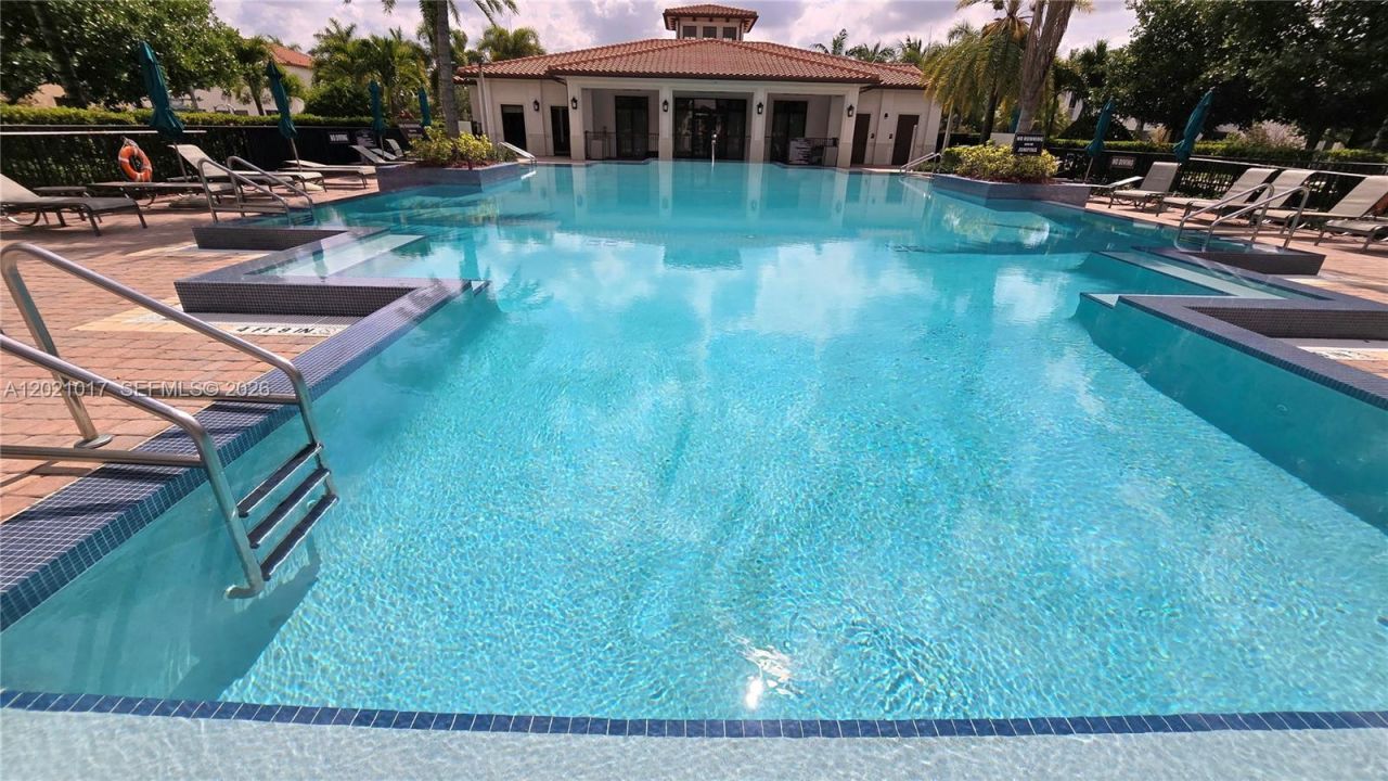17470 SW 153rd Ave, Unit 17470, Miami, FL 33187 Photo