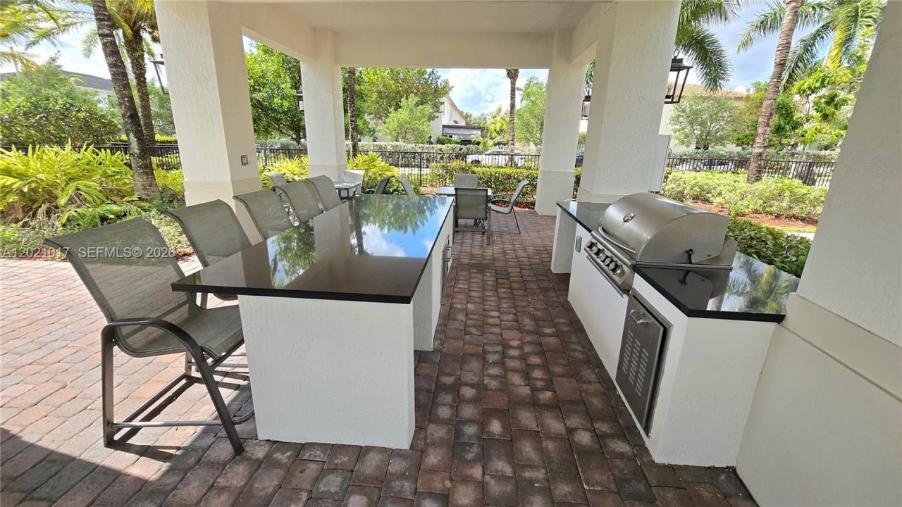 17470 SW 153rd Ave, Unit 17470, Miami, FL 33187 Photo