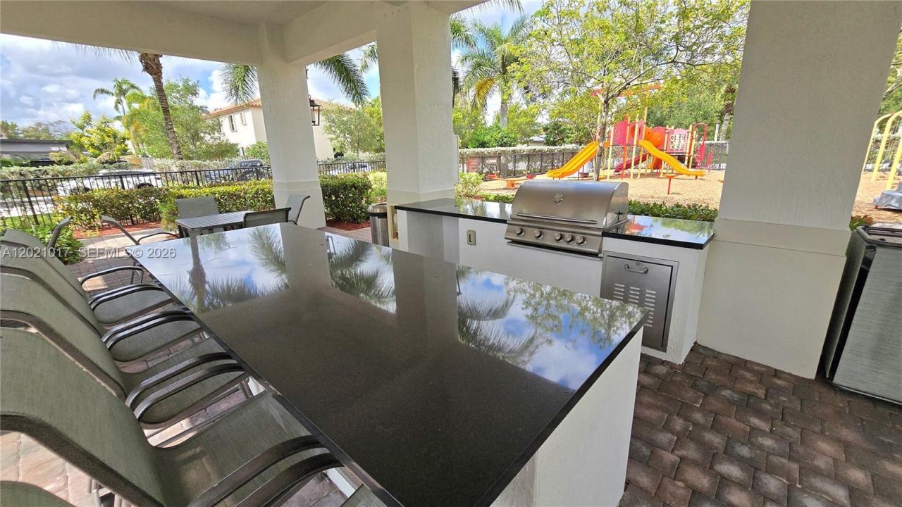 17470 SW 153rd Ave, Unit 17470, Miami, FL 33187 Photo