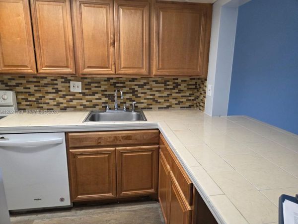 8060 N Colony Cir N , Unit 103, Tamarac, FL 33321