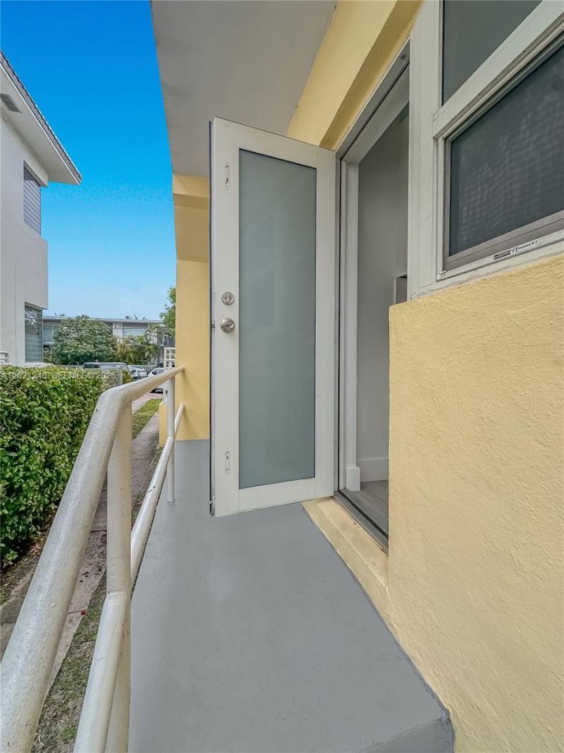 955 Bay Dr , Unit 2, Miami Beach, FL 33141 Photo