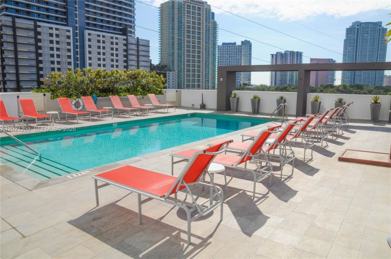 110 SW 12th St , Unit 707, Miami, FL 33130 Photo
