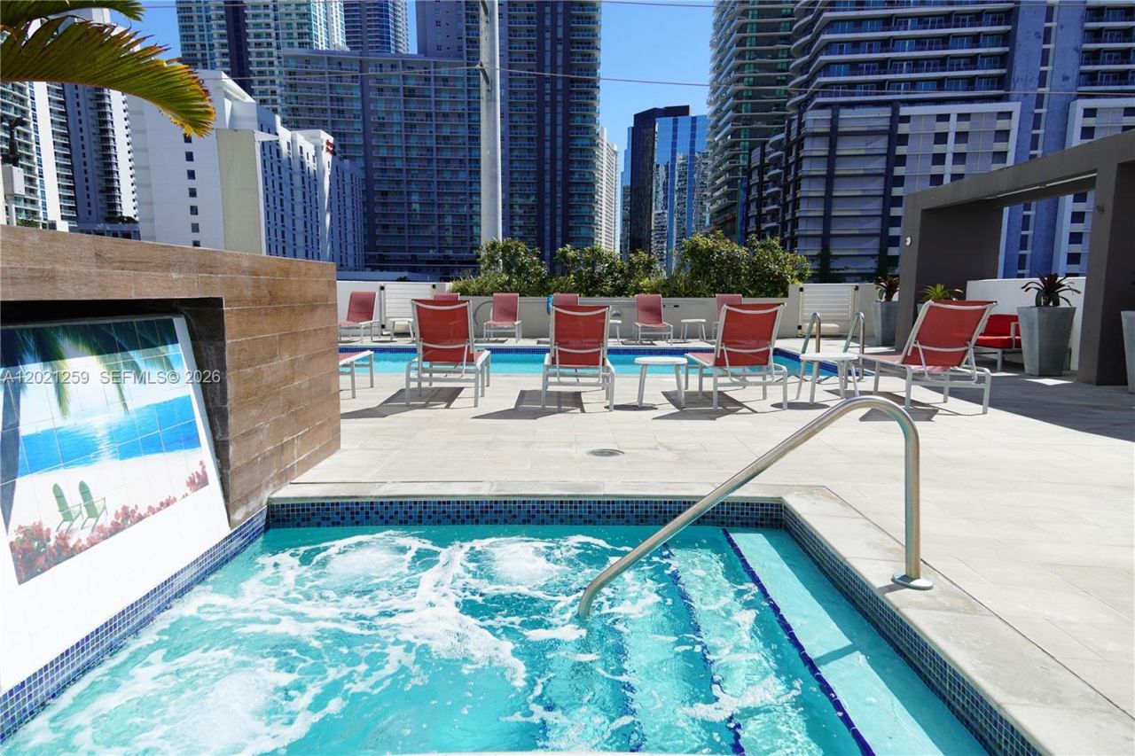 110 SW 12th St , Unit 707, Miami, FL 33130 Photo
