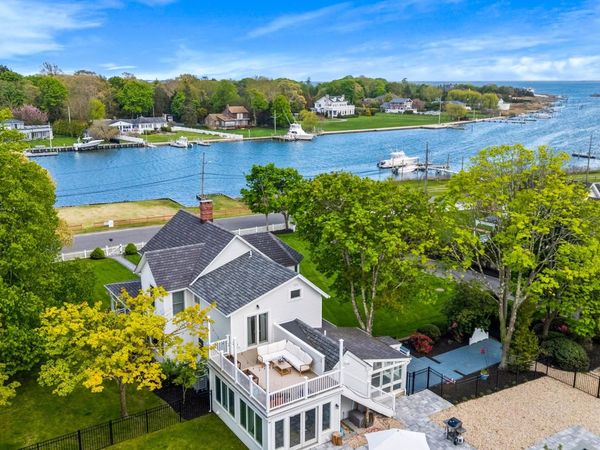 96 Lake Avenue , Center Moriches, NY 11934