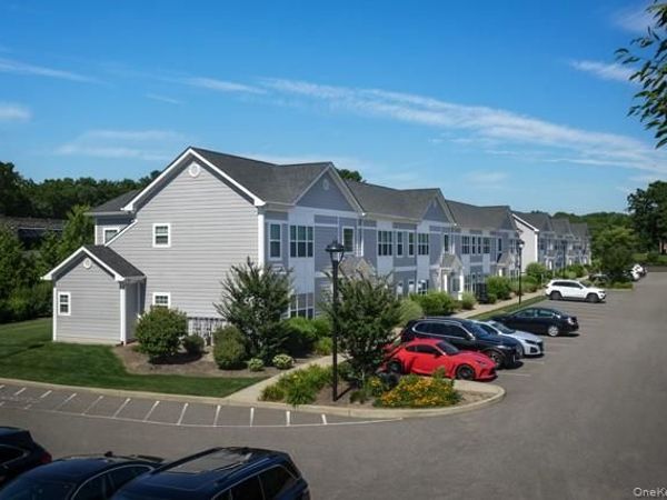 262 Indian Head Road , Unit 202, Kings Park, NY 11754