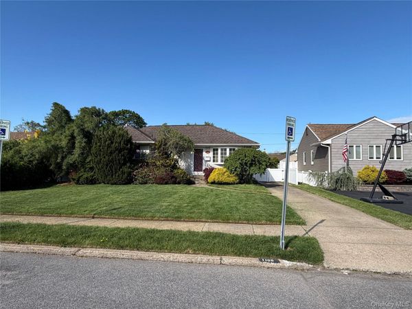 1108 McDonald Avenue, Wantagh, NY 11793