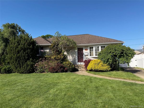 1108 McDonald Avenue, Wantagh, NY 11793