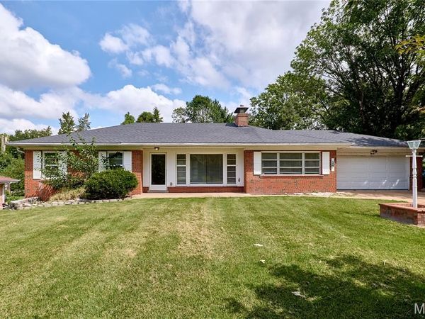 1751 June Drive , St Louis, MO 63138