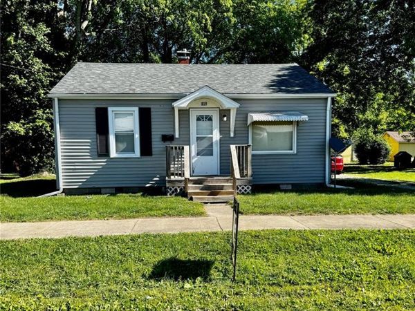 819 E Washington Avenue, Greenville, IL 62246