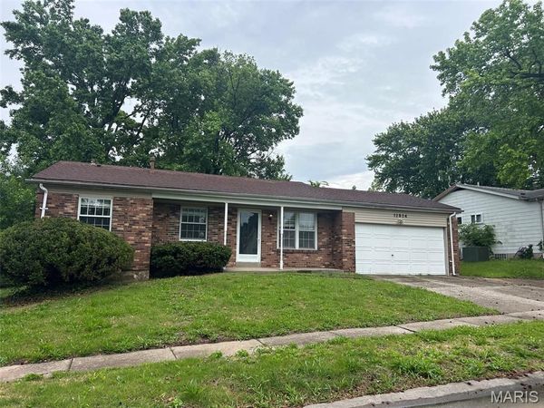 12834 Fox Haven Drive , Florissant, MO 63033