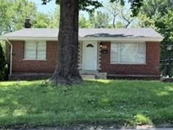 120 Madonna Drive, St Louis, MO 63121