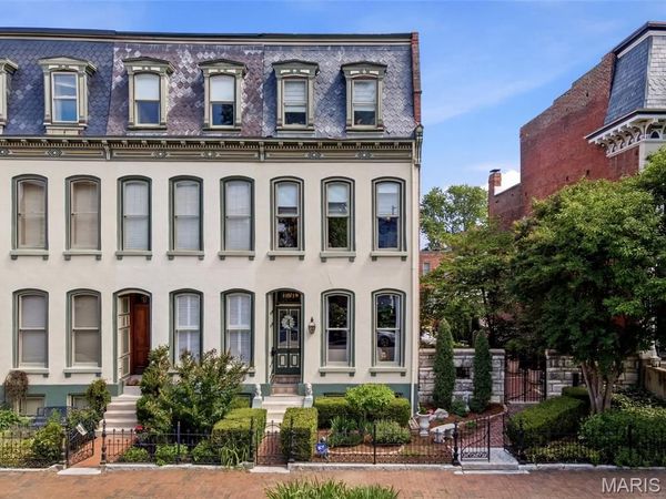 1911 Hickory Street , St Louis, MO 63104