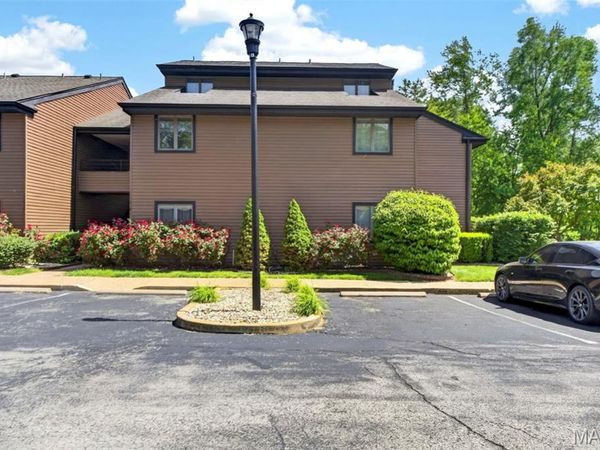 13818 Amiot Drive , Unit A, Maryland Heights, MO 63146
