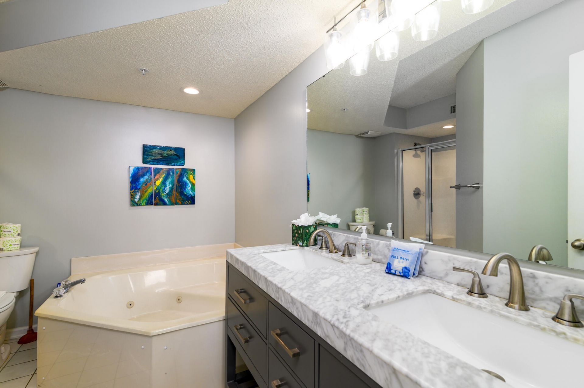 201 W Arctic Avenue Photo 24