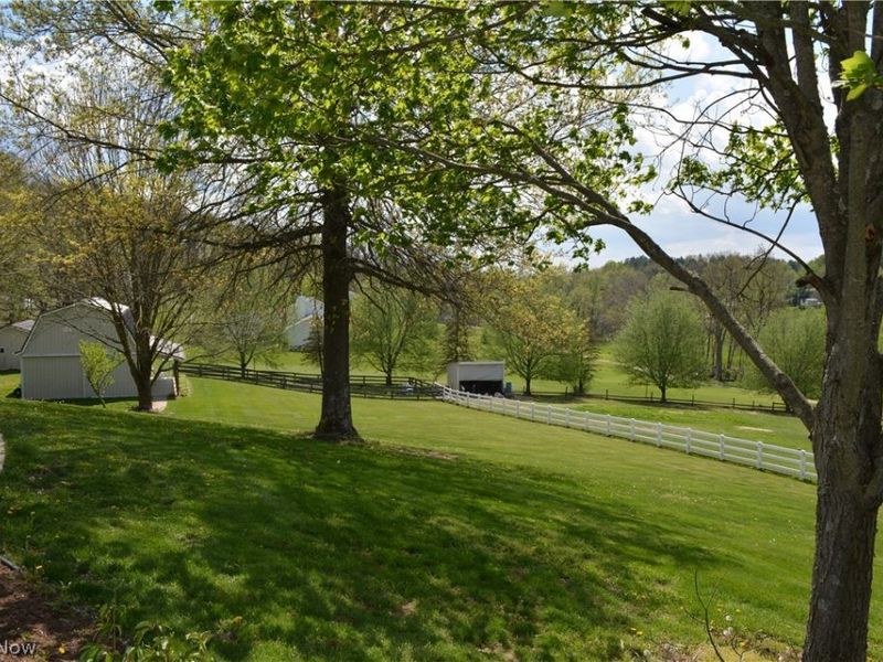 2363 Tabor Ridge Road NE, New Philadelphia, OH 44663 Photo 11