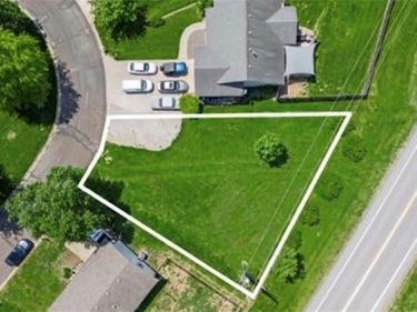 1212 Frankin Drive, Weston, MO 64098