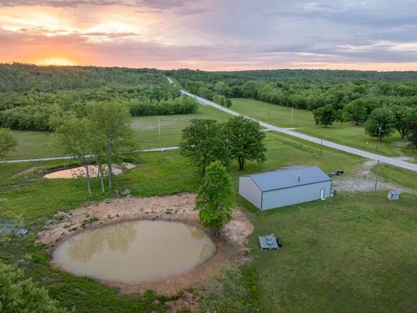 821 NW B Highway, Osceola, MO 64776