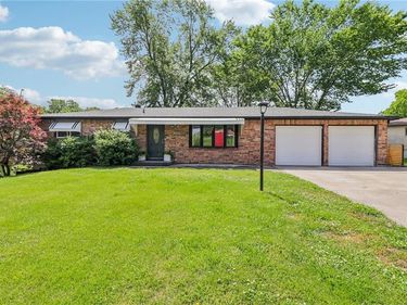 5113 Ridgewood Drive, Kansas City, MO 64151