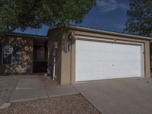 228 Hendren Lane NE, Albuquerque, NM 87123