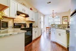 1324 Heidiho Way photo 4