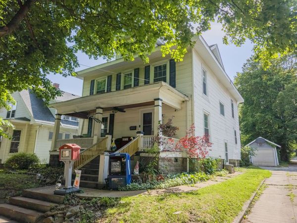 1016 N Market Street , Mount Carmel, IL 62863