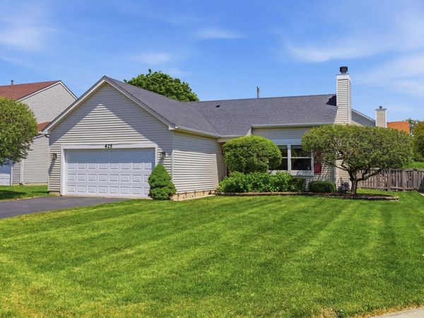 425 Hobart Drive , South Elgin, IL 60177