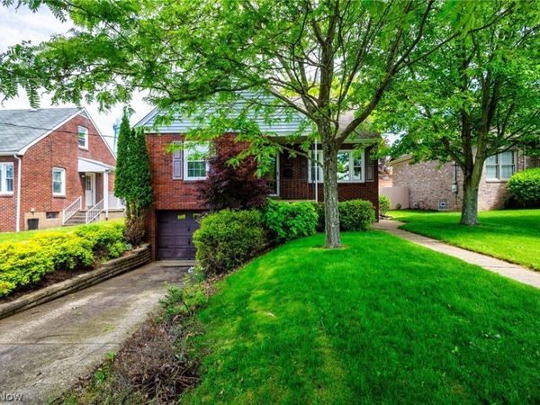 1322 OVERLOOK Drive, Weirton, WV 26062