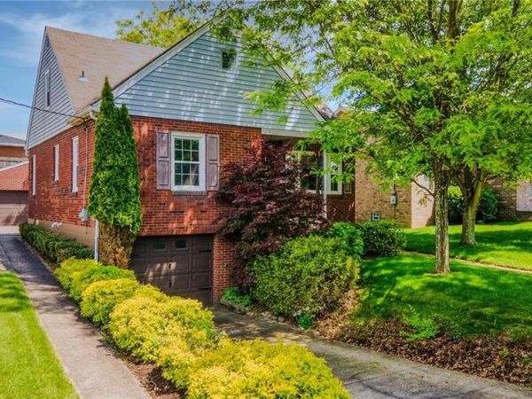 1322 OVERLOOK Drive, Weirton, WV 26062